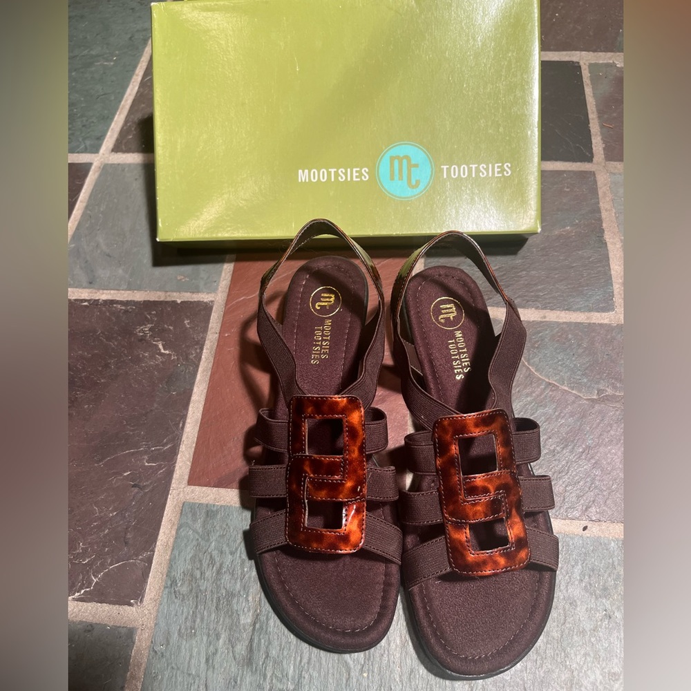 Mootsies Tootsies Brown Heeled Sandels 71/2